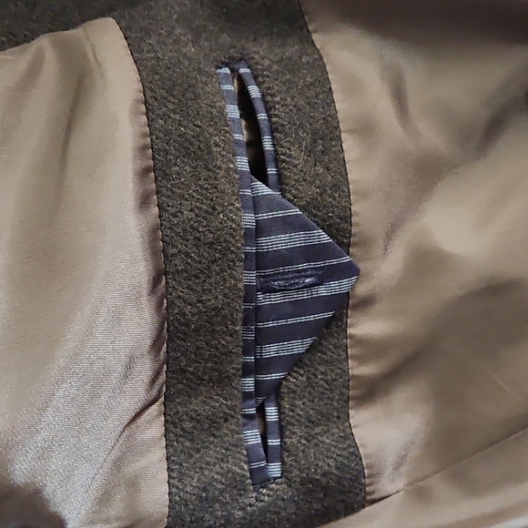 Ted Baker London Full Length Herringbone Olive 100% Wool Overcoat, Nieman Marcus - Picture 5 of 5